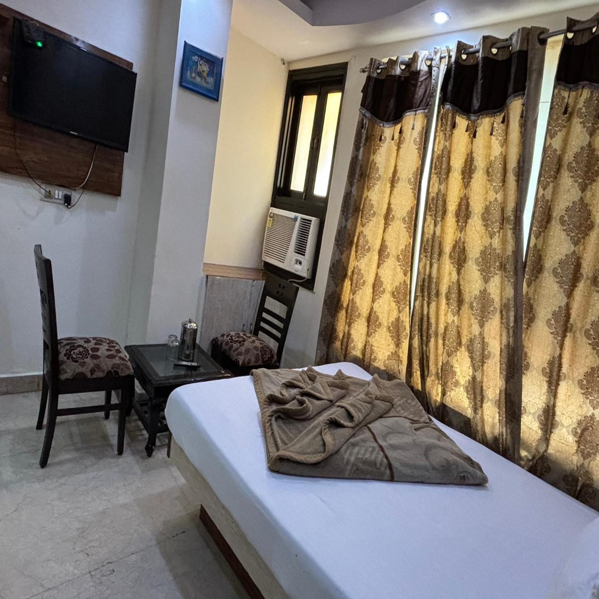 Hotel Pk International Near By New Delhi Station I Couple Friendly Room photo